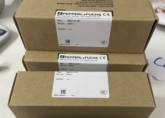 El sensor de inducción de PEPPERL FUCHS NBB15-U1-Z2