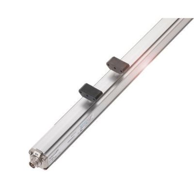 Sensores de posición lineal magnetostrictivos en el interior de los perfiles
