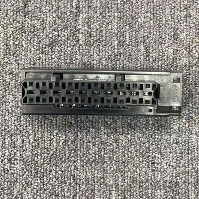 El bloque de terminales de ControlLogix es el bloque de terminales de Allen-Bradley 1756-TBNH SER