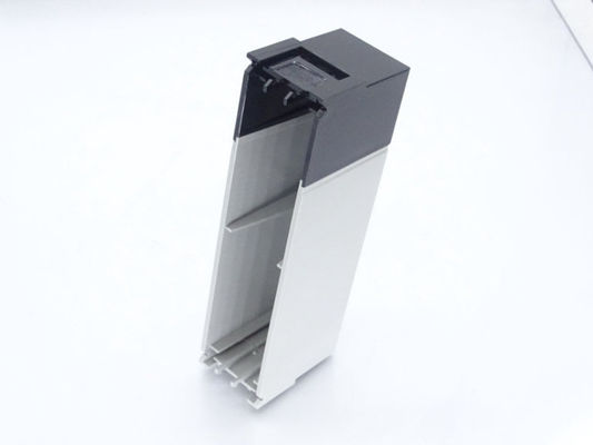 ALLEN BRADLEY 1756-N2 Módulo de relleno de ranura de 2 piezas con codificación de voltaje de entrada de 768-32V y rango de frecuencia de entrada de 47-63 Hz