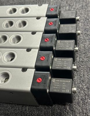 Norgren V60... V63 Serie V62C513A-A218J Válvula de solenoide piloto con 10-30 VDC de tensión de funcionamiento y 8 entradas digitales