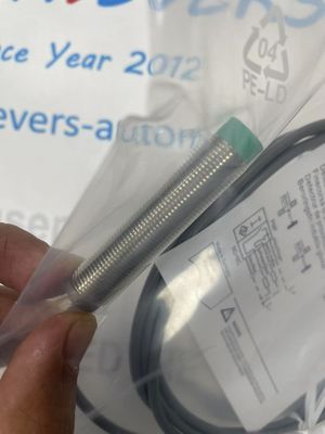 Siemens 3RG4022-0CD00 Interruptor de Proximidad Inductiva con linealidad ±0,2% del tramo y Protección de Ingreso IP66/67