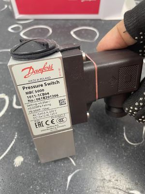 Danfoss 061B201266 Interruptores de presión MBC adecuados para cualquier posición de montaje
