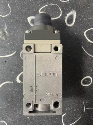 Omron D4A-3109N Conmutador de límite de equipo pesado compacto con almacenamiento SSD de 32 GB
