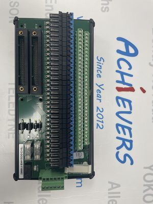 Tabla de terminación de P&F TB-C3-DO32-AKB-Y188682 con conexión de 4 cables y función de conmutación normalmente abierta/cerrada