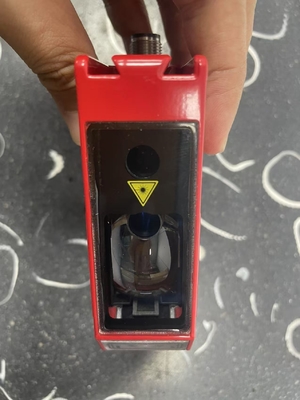 Sensor óptico de distancia Leuze ODSL 96B M/C66-S12