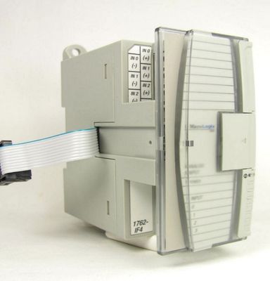 Allen-Bradley 1762-IF4 es un módulo de entrada analógico compacto de cuatro (4) canales diferenciales
