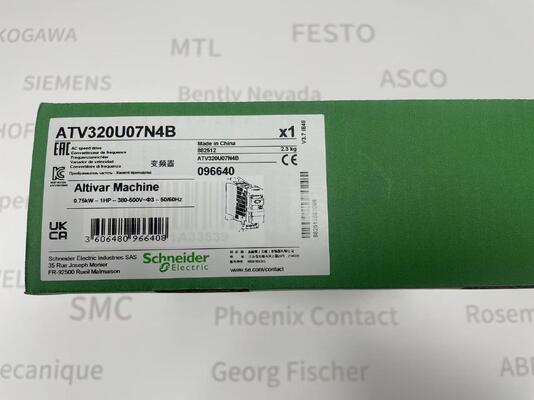 Variador de velocidad de alto rendimiento Schneider Electric ATV320U07N4B