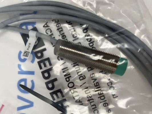 Sensor de proximidad inductivo de Pepperl+Fuchs NBN4-12GM40-Z0