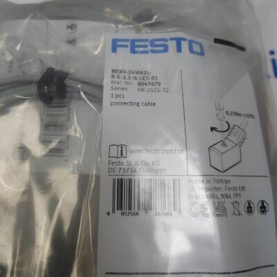 El cable de conexión de la válvula de solenoide Festo NEBV-Z4WA2L-R-E-2