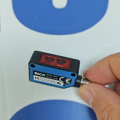 Sensor fotoeléctrico difuso SICK WT100-2P4439 tipo energético