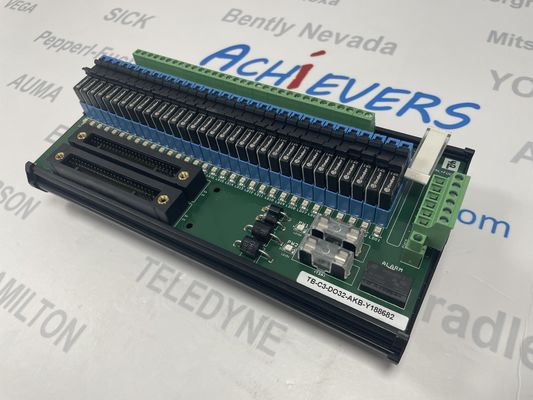 Tabla de terminación de P&F TB-C3-DO32-AKB-Y188682 con conexión de 4 cables y función de conmutación normalmente abierta/cerrada